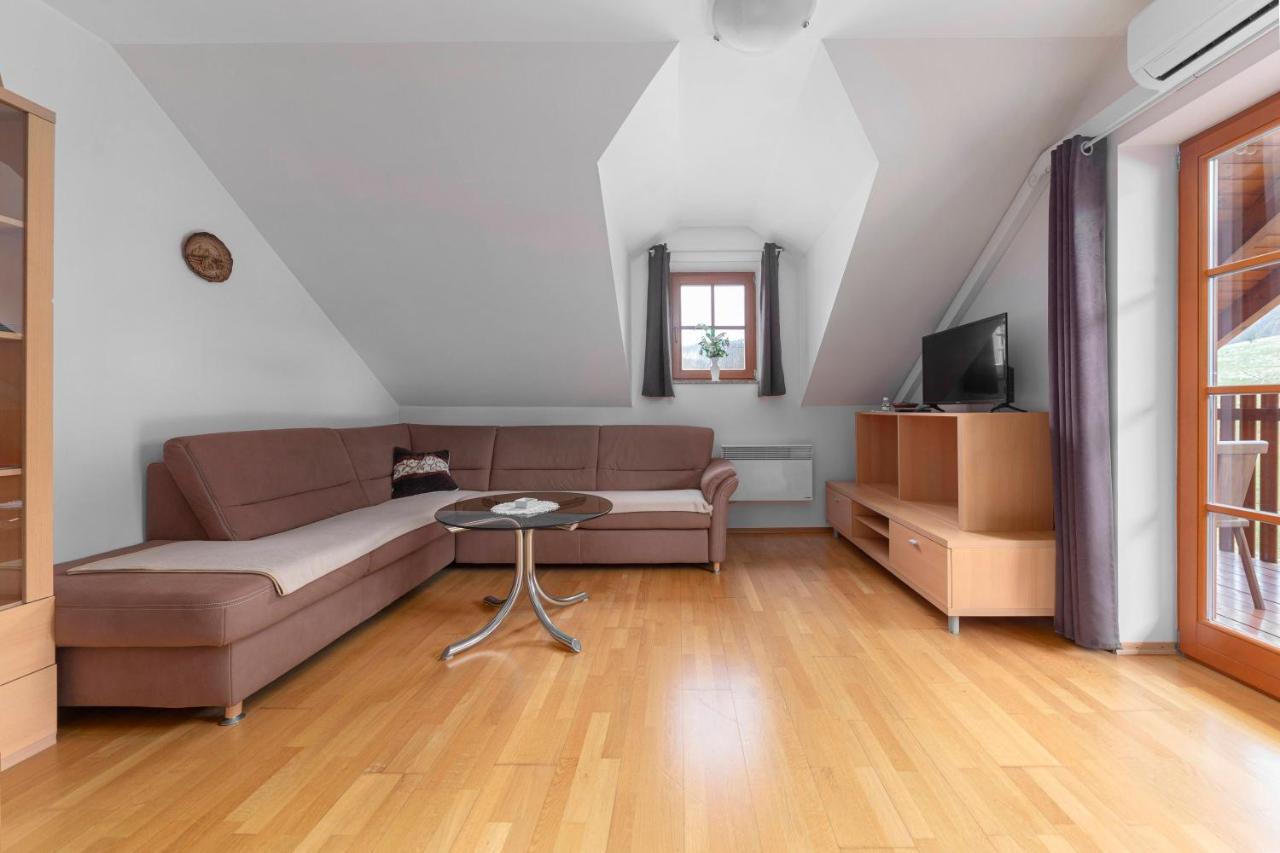 Apartma Metka Medvode Exterior foto